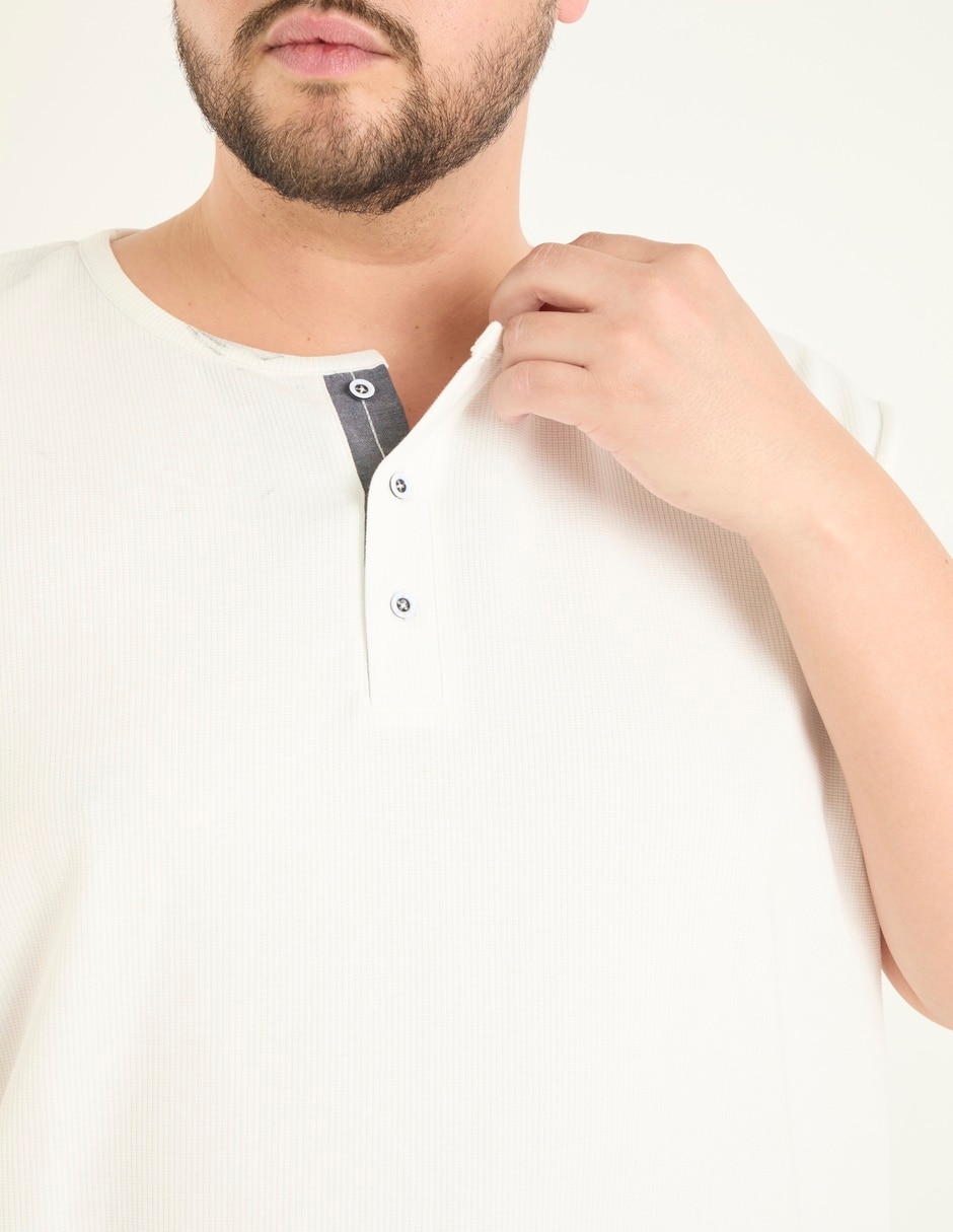 Playera cuello henley para hombre 4