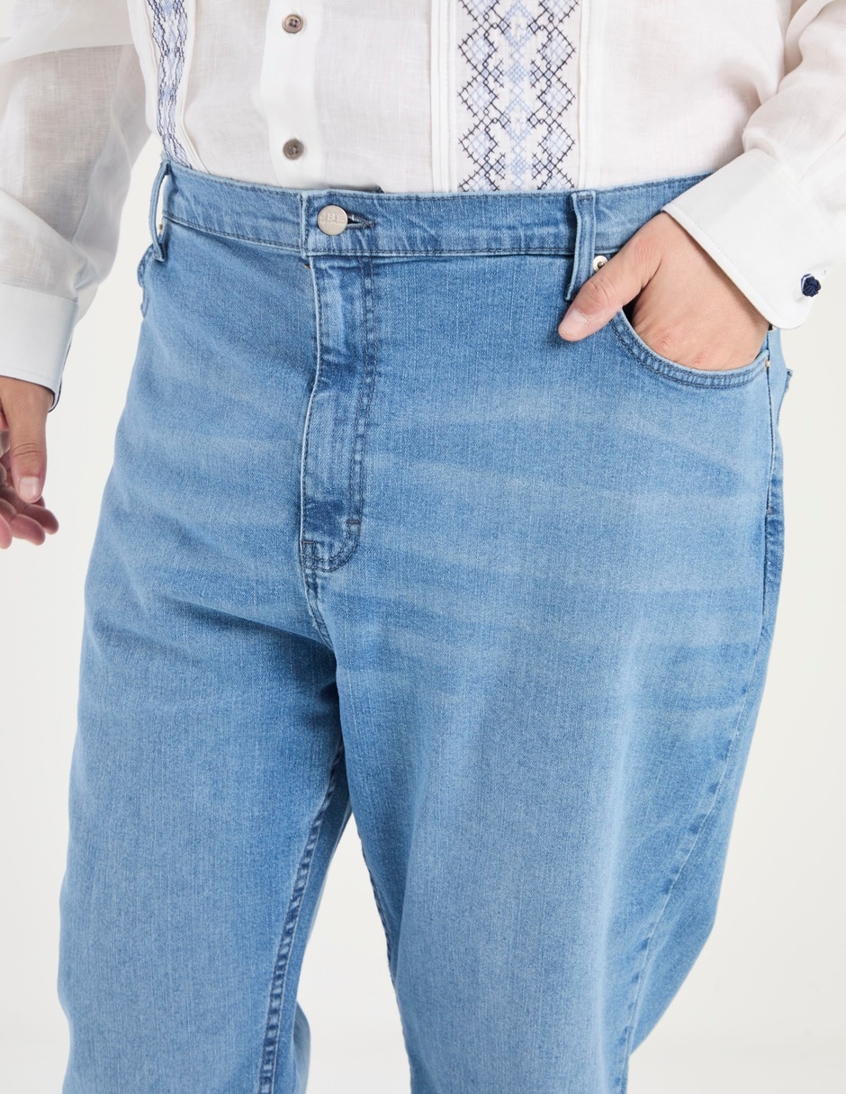 Jeans straight lavado whisker para hombre 4